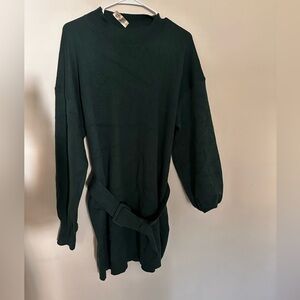 3/$30 ✨ Dark Green Sweater Dress with Belt